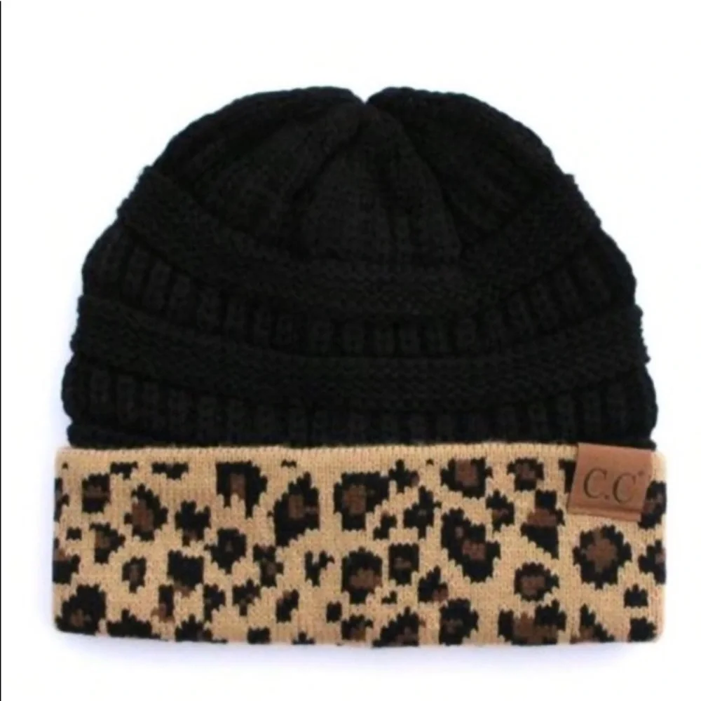 C.C. Knit beanies with leopard print - Picture 7 of 7